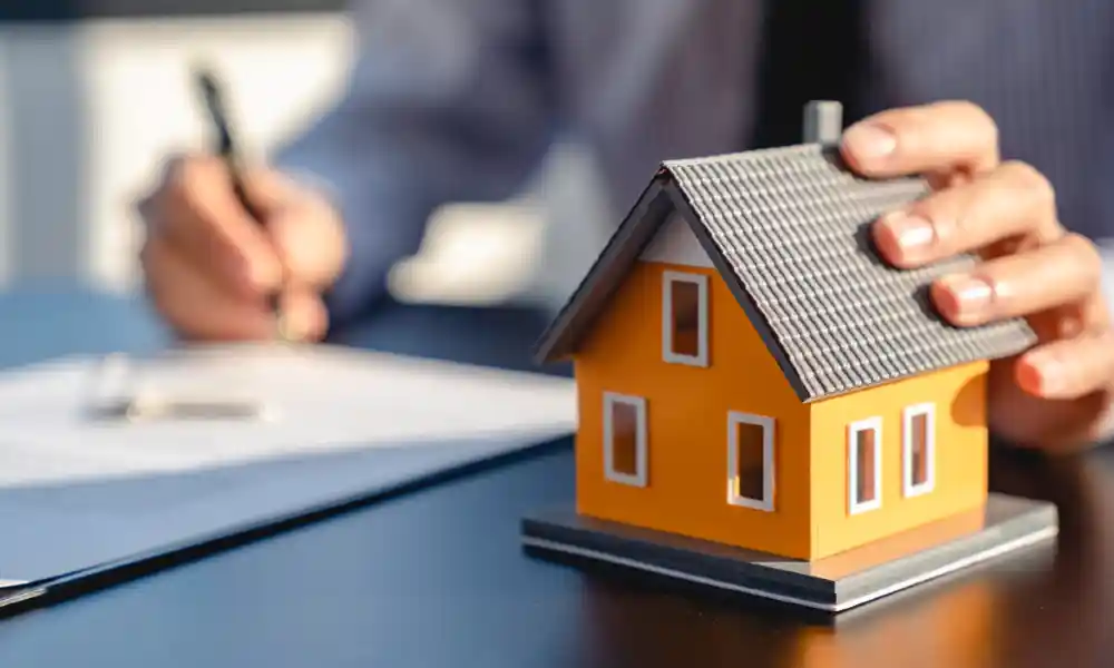 Texas Builders Inc is a general and roofing contractor in Fort Worth Texas that offers interior and exterior services to both residential and commercial clients.